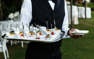 ¿Qué incluye un servicio de catering completo?