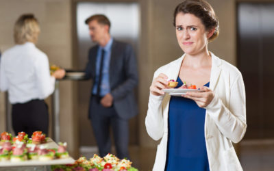 Errores comunes al contratar un catering (y cómo evitarlos)